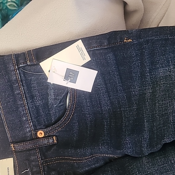 Gap Jeans - Picture 3 of 5
